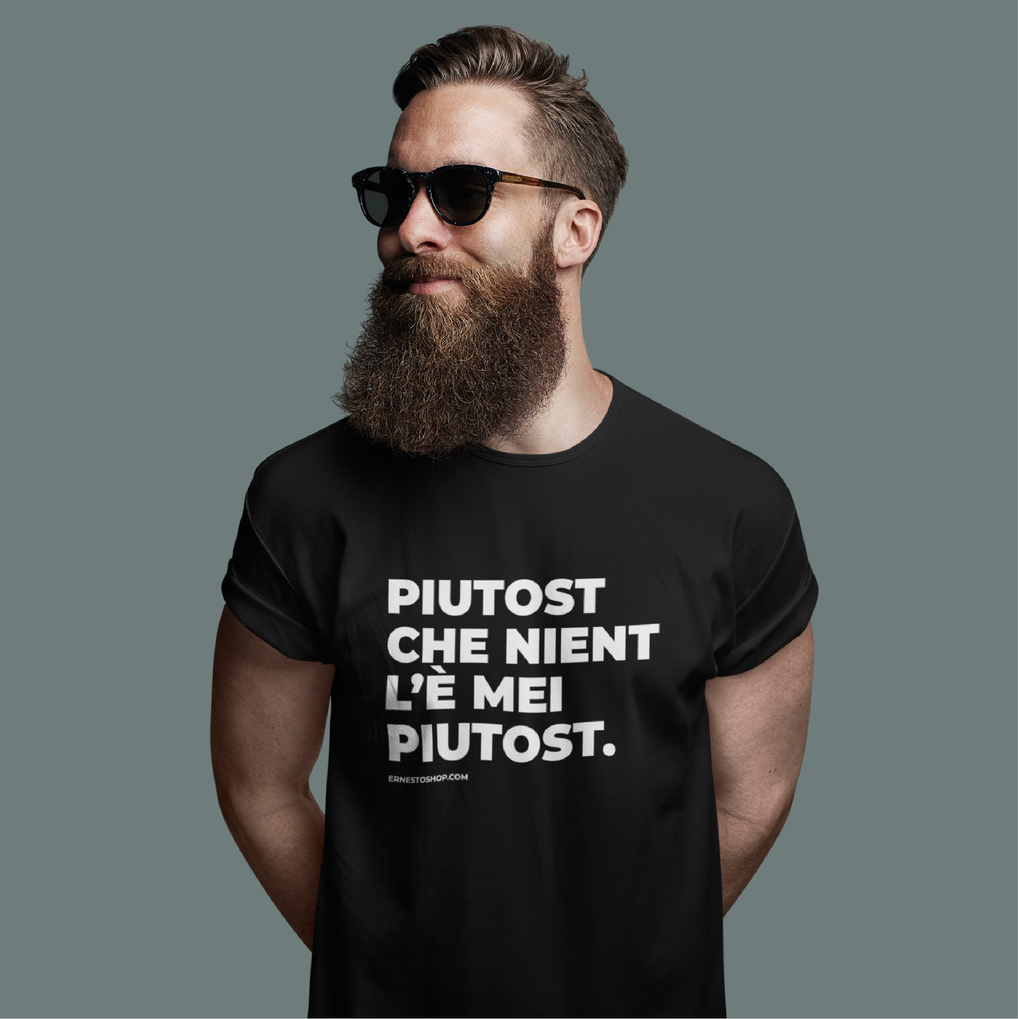 T-shirt PIUTOST maniche risvoltate NERA